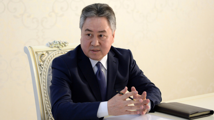 Парламент одобрил кандидатуру Жээнбека Кулубаева на пост главы МИД