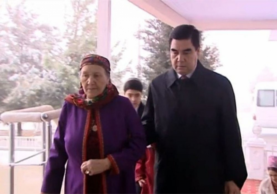 Скончалась бабушка президента Таджикистана Огулабат Бердымухамедова