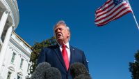 Белый дом снова меняет команду. Что происходит в окружении Трампа перед выборами