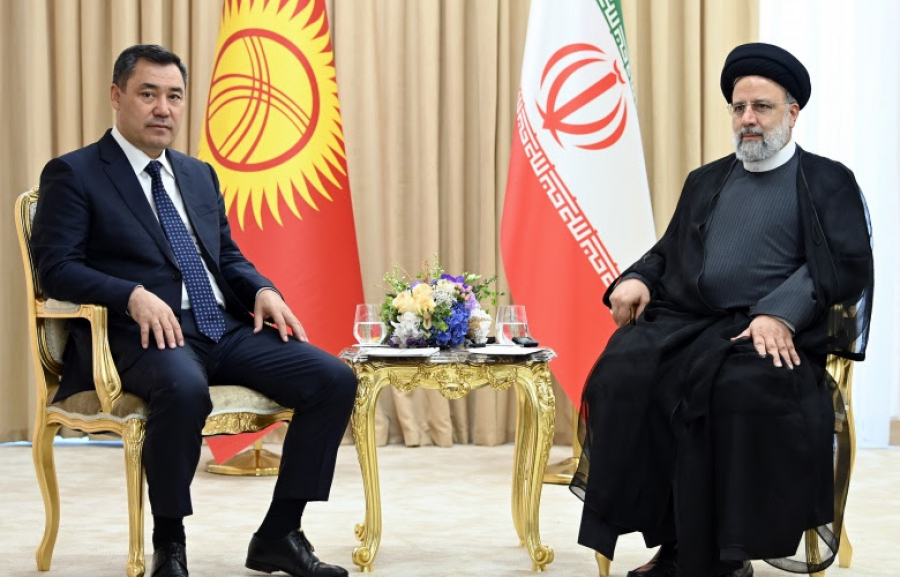 Садыр Жапаров встретился с президентом Ирана Сейедом Эбрахимом Раиси