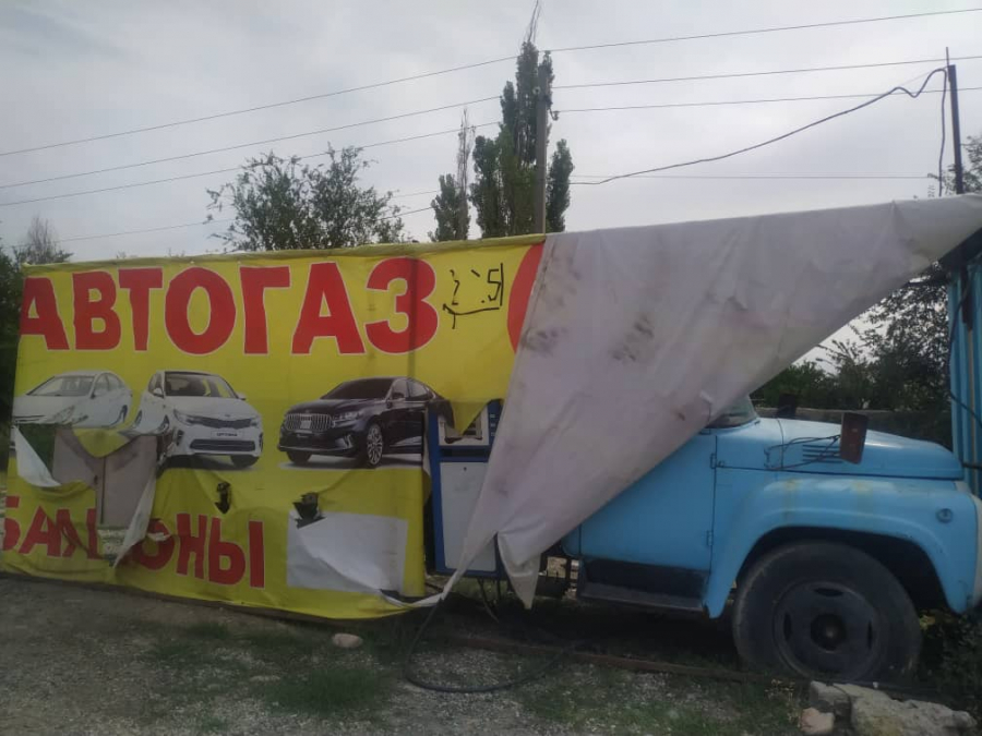 В Бишкеке оштрафовали владельцев стихийных газовых заправок