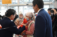 В аэропорту «Манас» встретили детей, перенесших операции на сердце в КНР - фото