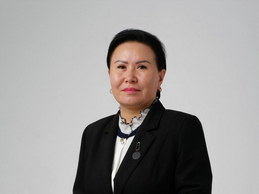 Мандат Жанара Акаева не переходит к Токтобубу Оргалча. Суд отменил решение ЦИК