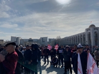 По предварительным данным, милиция задержала в Бишкеке около 60 митингующих