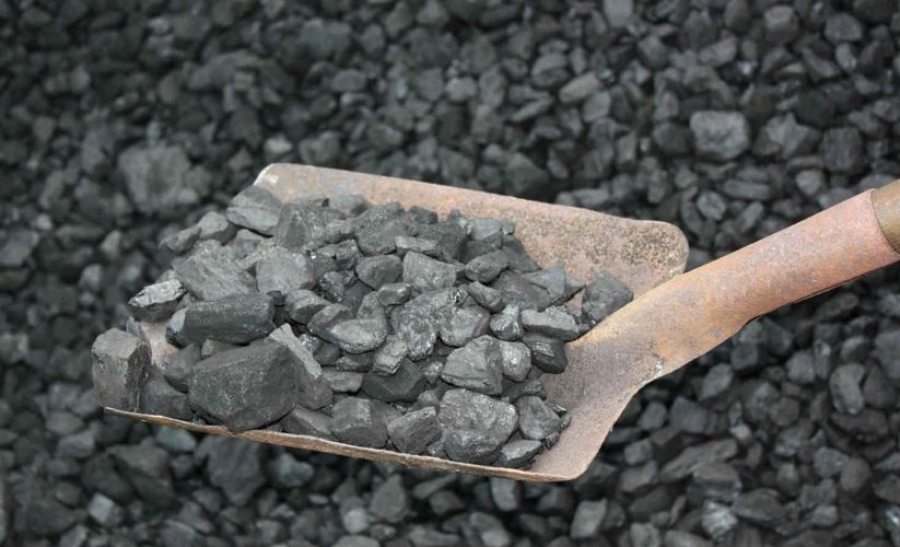 В мэрии Бишкека заверили, что в столице достаточно запасов угля