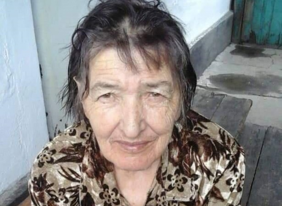 Нашлась пожилая женщина. Найдена бабушка с потерей памяти. Фото людей женщин потерявших память 2020 года. Опознать пожилую женщину Свердловская область. Женщины потерявшие память фото 2022.