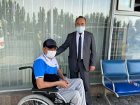 Один из пострадавших в конфликте на кыргызско-таджикской границе вернулся после лечения из Турции