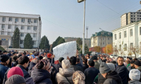 В ряде городов Кыргызстана торговцы рынков вышли на митинги