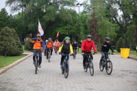 Бишкекте велосезондун ачылышы болду (фото)